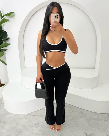 Lounge in Style Flare Set (Black)