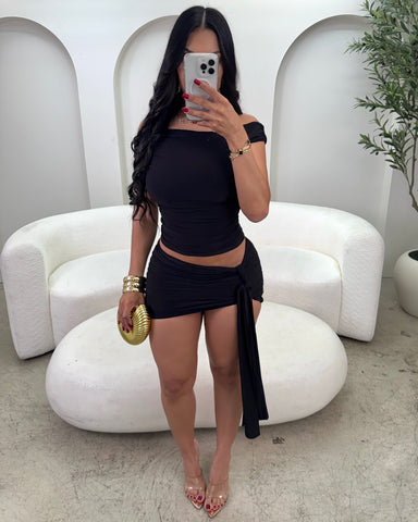 She’s Electric Skirt Set (Black)