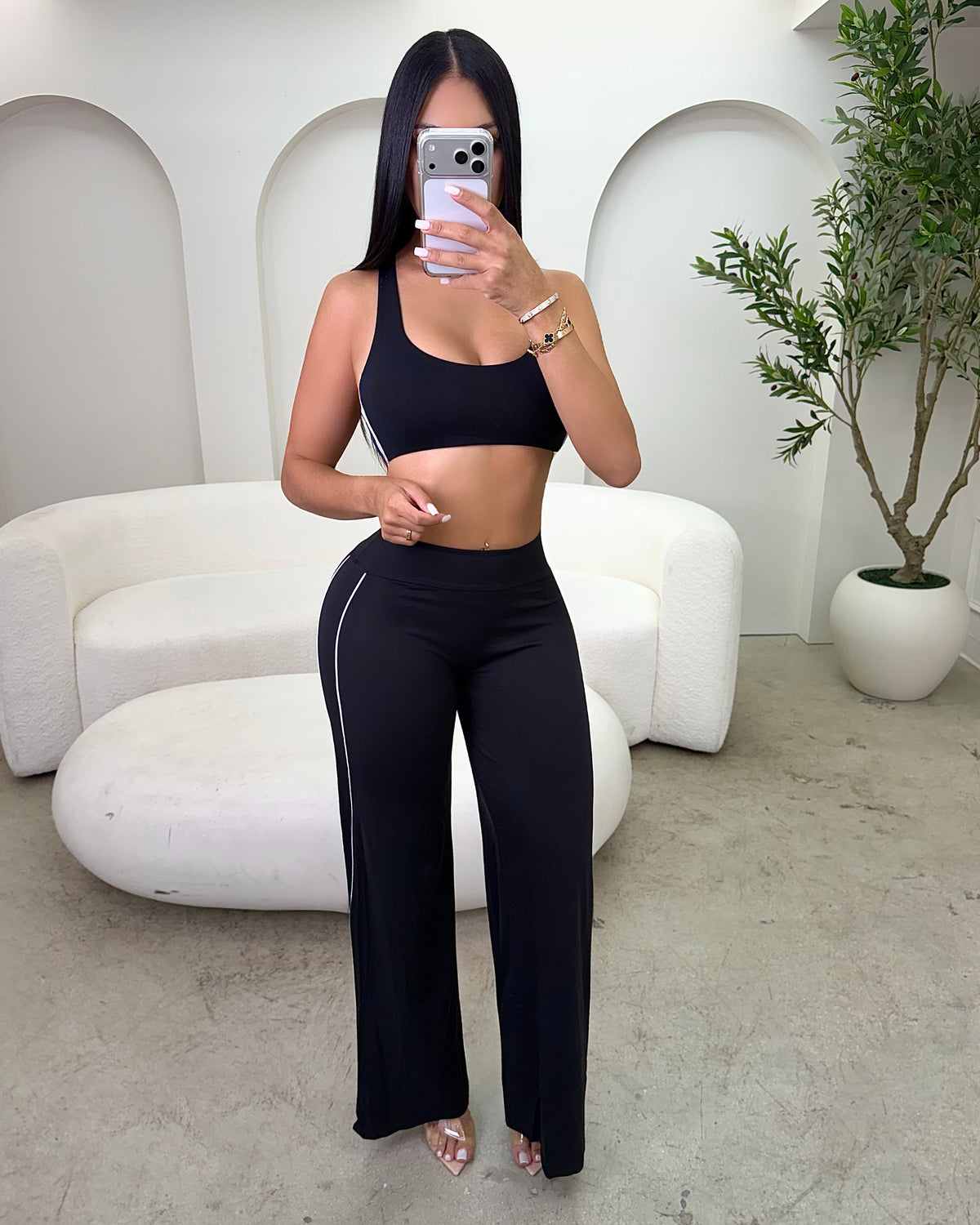 Essential Outlined Flare Set